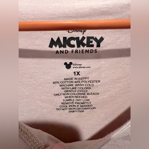 B4.55 NWT Plus Size Disney Mickey Mouse and Friends Sketch Tee 1X - Picture 4 of 5